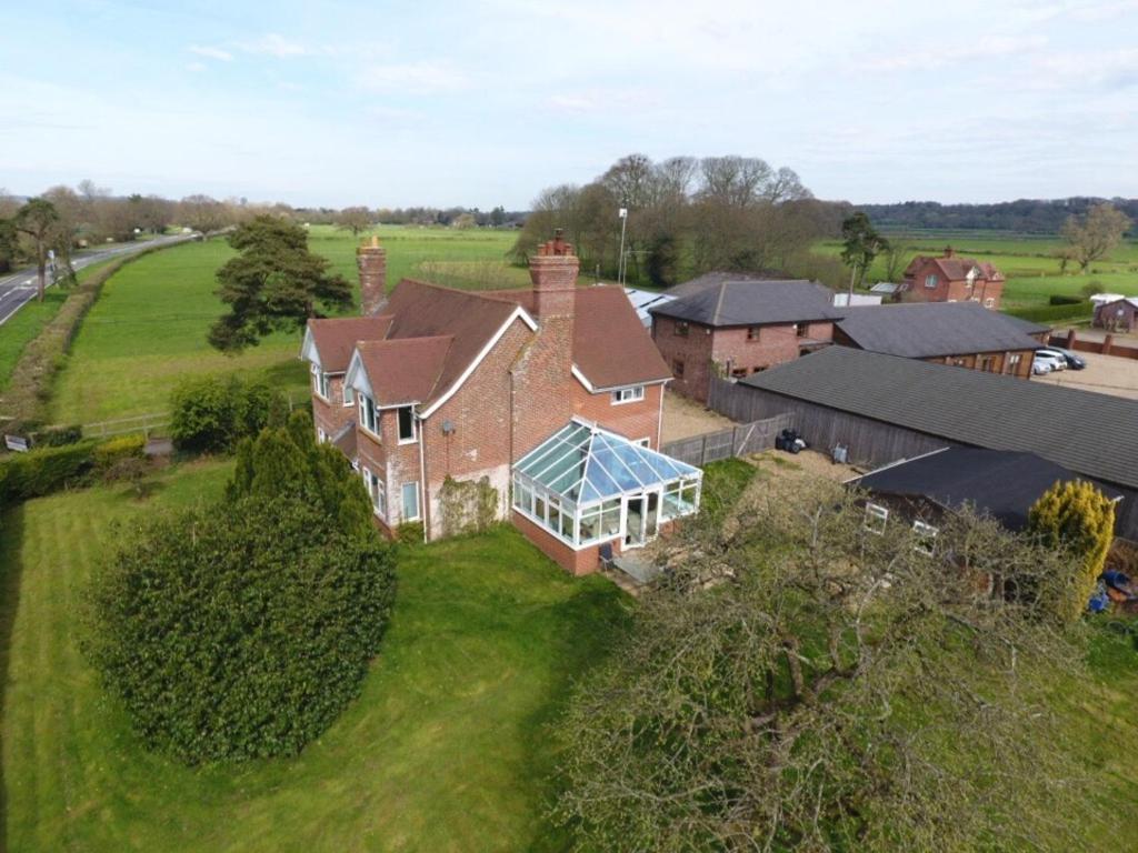Redbrook Farm Bnb - Gateway To The New Forest Фордингбридж Екстериор снимка