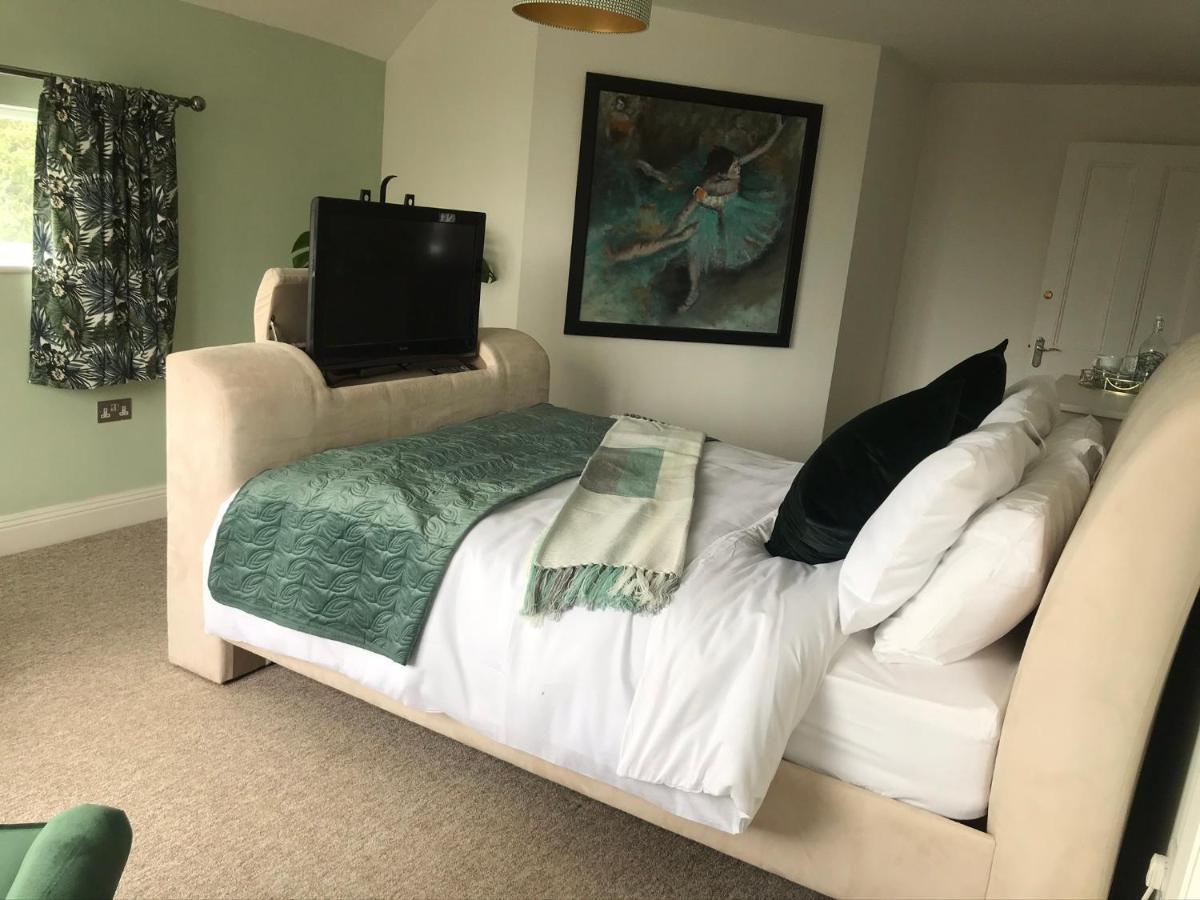 Redbrook Farm Bnb - Gateway To The New Forest Фордингбридж Екстериор снимка