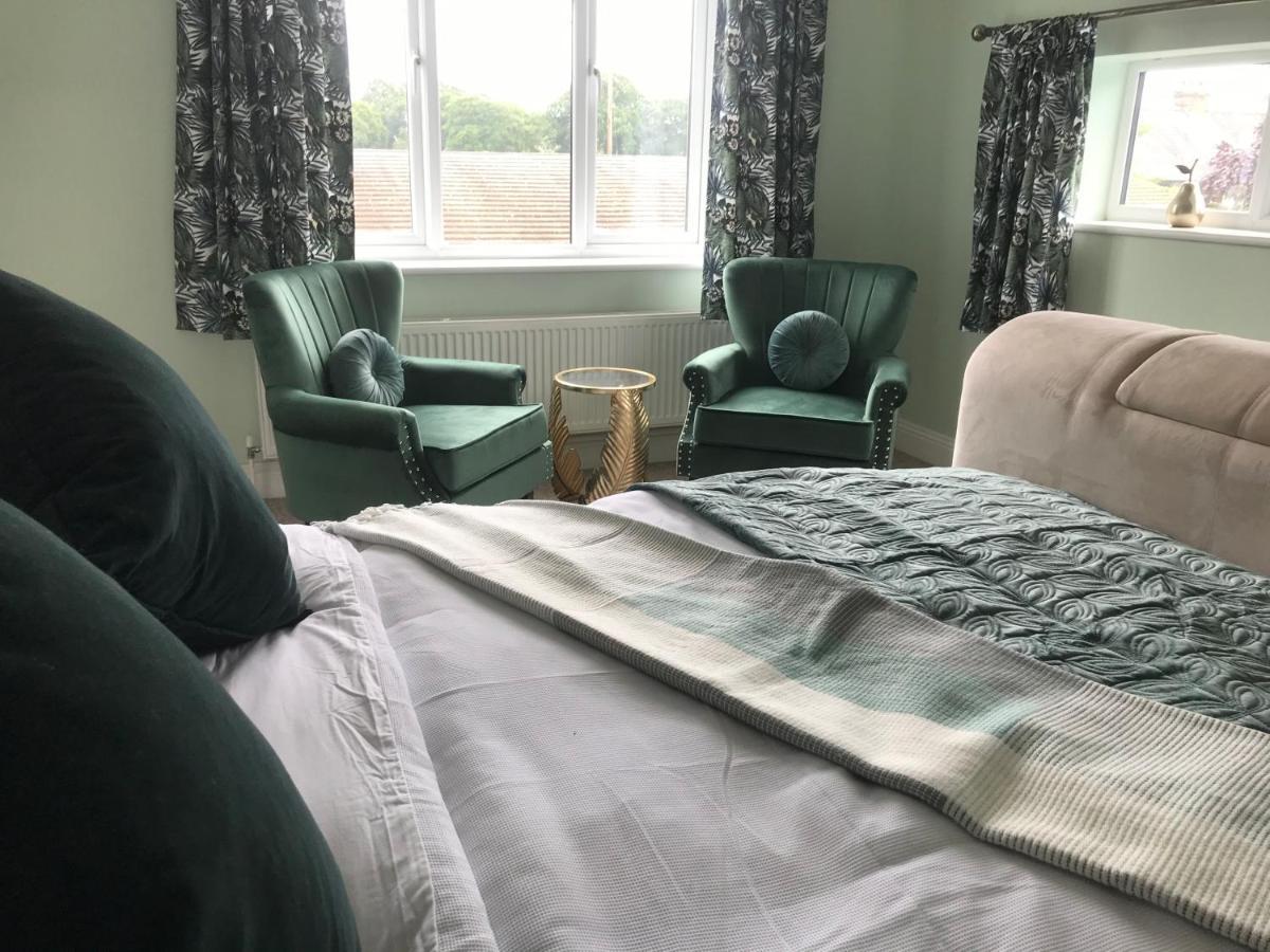 Redbrook Farm Bnb - Gateway To The New Forest Фордингбридж Екстериор снимка