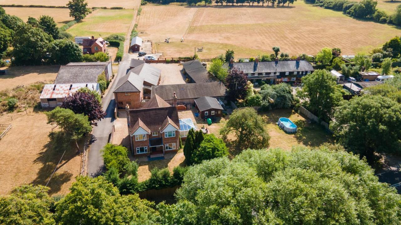 Redbrook Farm Bnb - Gateway To The New Forest Фордингбридж Екстериор снимка